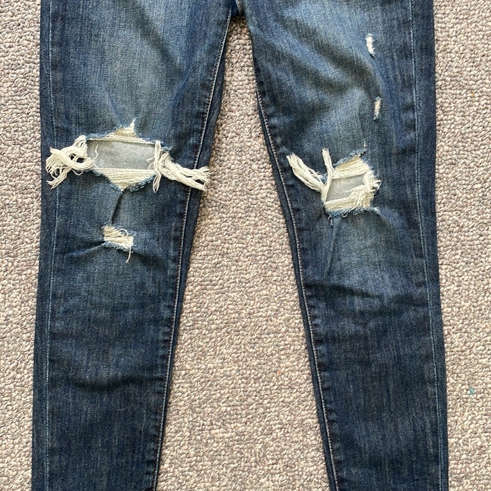 Levi’s 721 high rise distressed skinny jeans - Picture 8 of 9